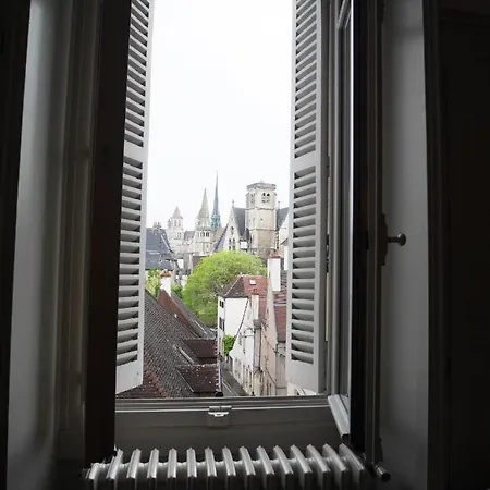 Bonnard - View In 90 Sqm Airconditioned