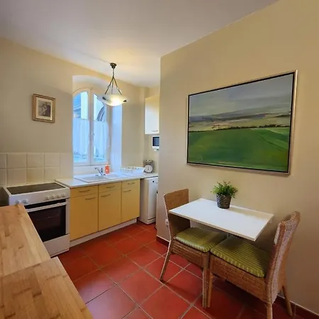 Bonnard - View In 90 Sqm Airconditioned