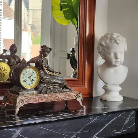 Bonnard - View In 90 Sqm Airconditioned Digione