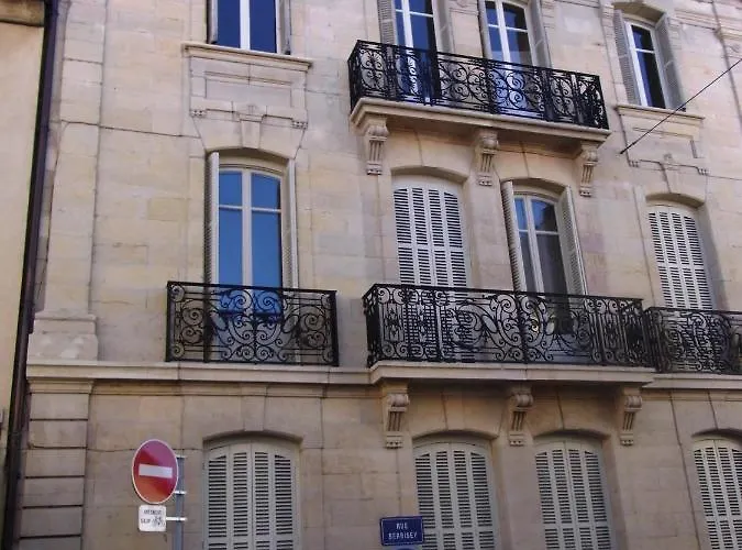 Bonnard - View In 90 Sqm Airconditioned Dijon